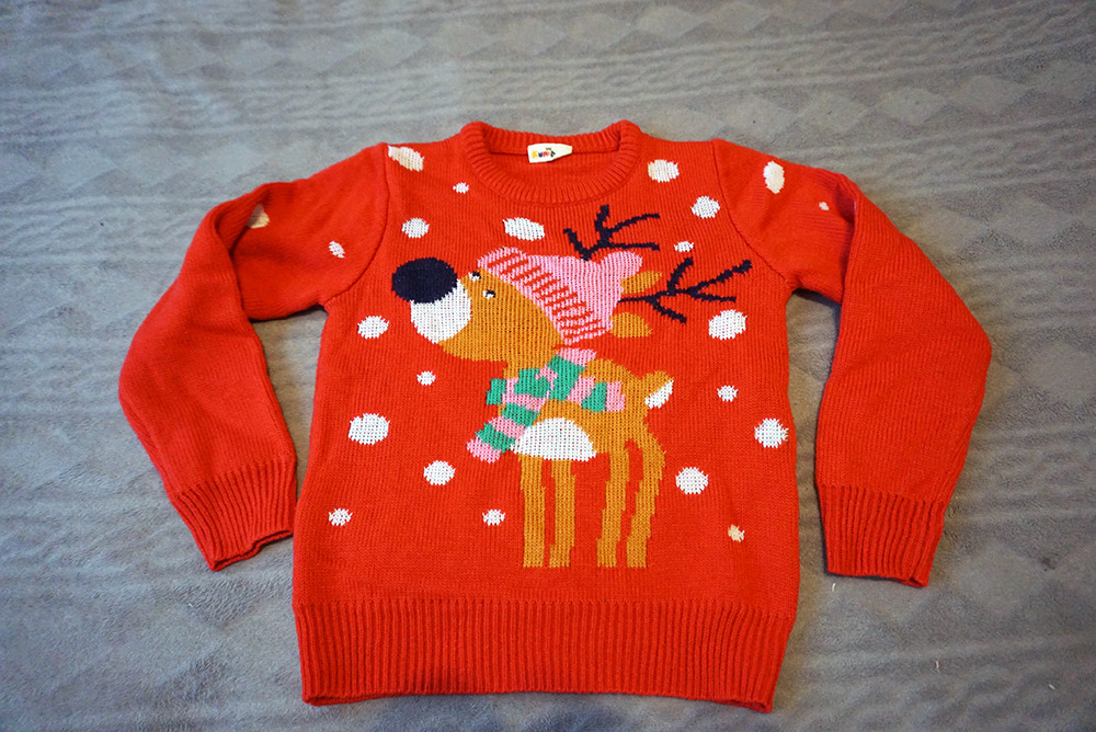 Zdjęcie oferty: Sweter świąteczny czerwony Renifer, rozm. 110/116 