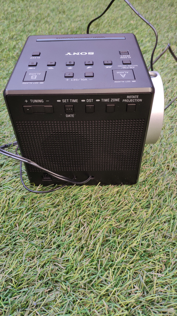 Radiobudzik SONY ICFC1PJ, zegar, projetor 3 sztuk Mińsk Mazowiecki