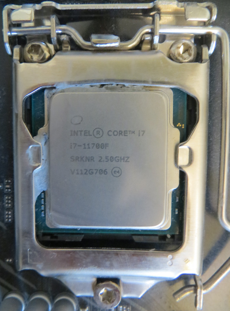 CPU IntelCore i7-11700F + H570PhantomGaming4 Procesor Intel Core i7-11700F 2,5GHz BOX (BX8070811700F