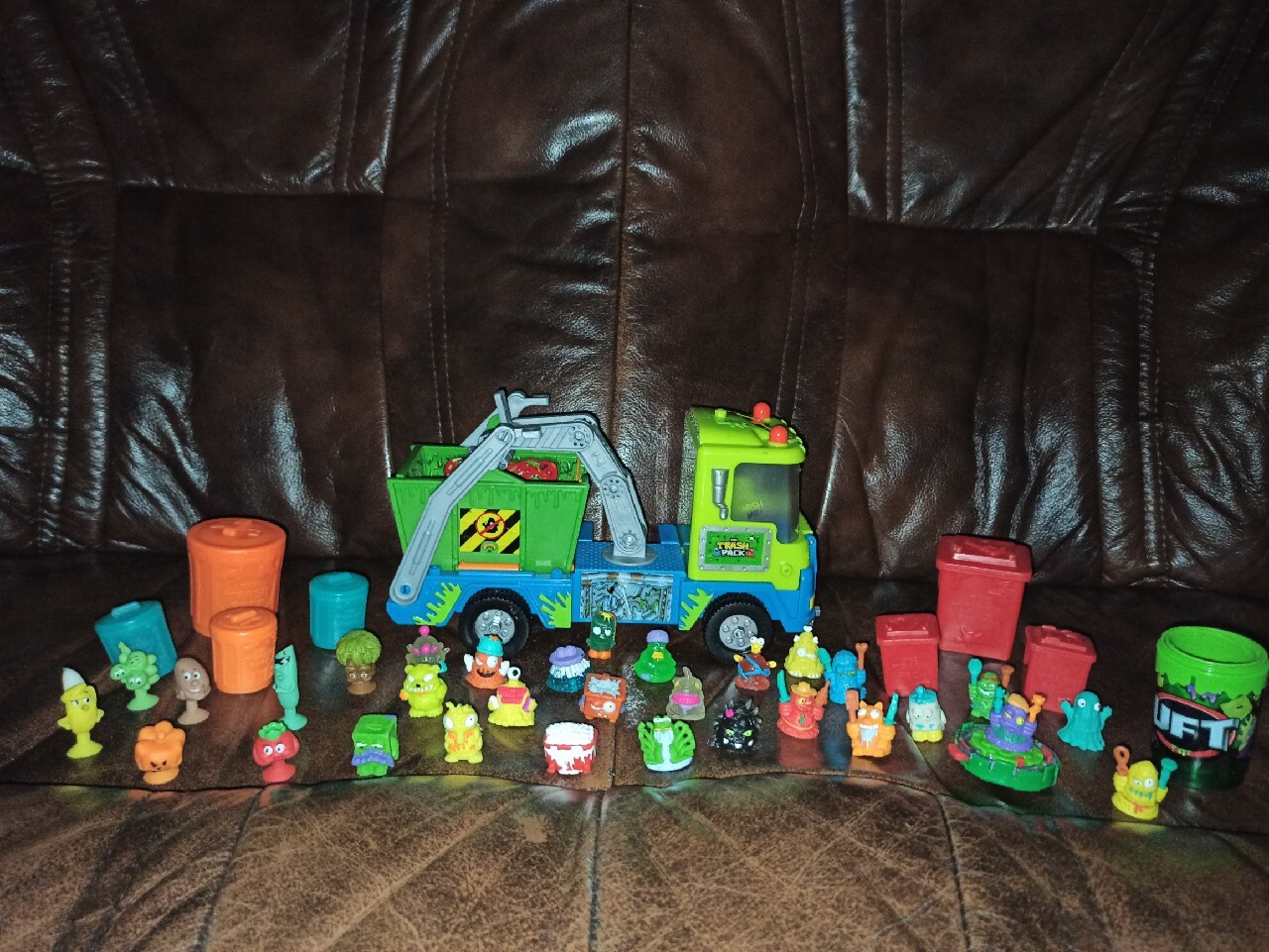 TRASH PACK śmieciarka kontenerowa UFT śmieciaki Lubin Kup teraz na