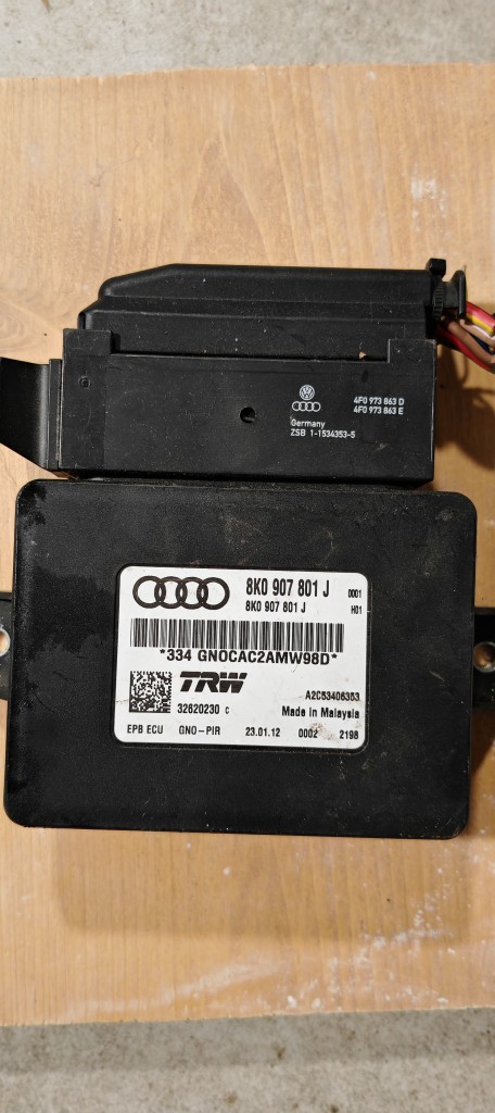 МОДУЛЬ БЛОК КЕРУВАННЯ ГАЛЬМА РУЧНОГО AUDI VW 8K0907801 