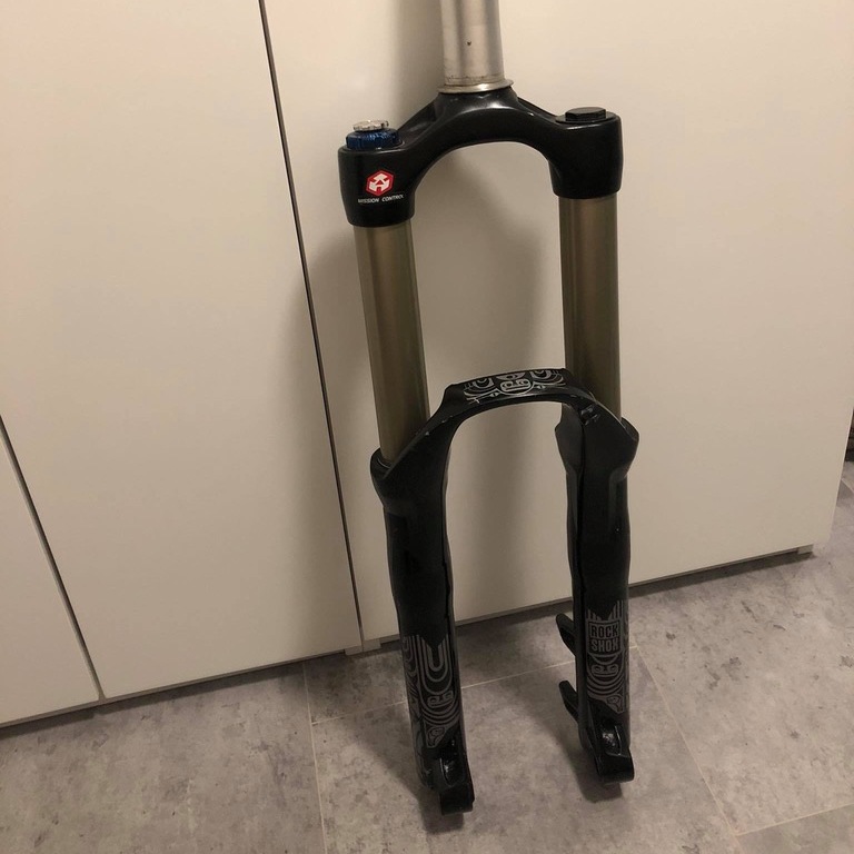 Rockshox totem cheap 180mm