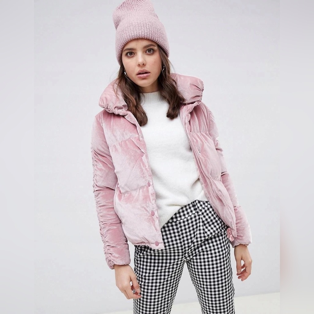 Розовая куртка какую шапку. Qed london куртка вельвет. Шапка к розовой куртке. Розовая куртка какую шапку. Куртка зефирка женская белая зима.