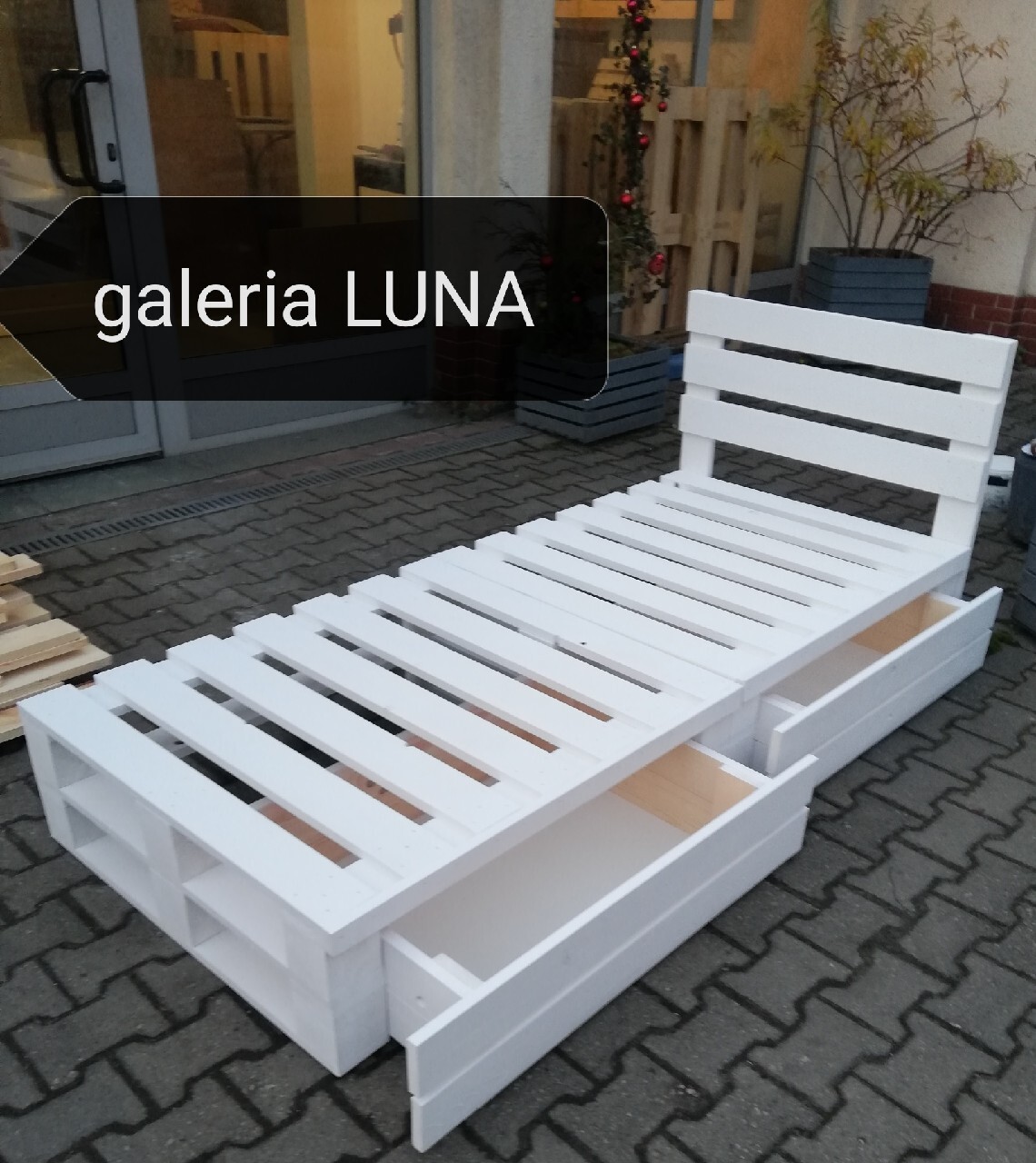 łóżko na wzór palet z szufladami | Siemianowice Śląskie | Kup teraz na  Allegro Lokalnie