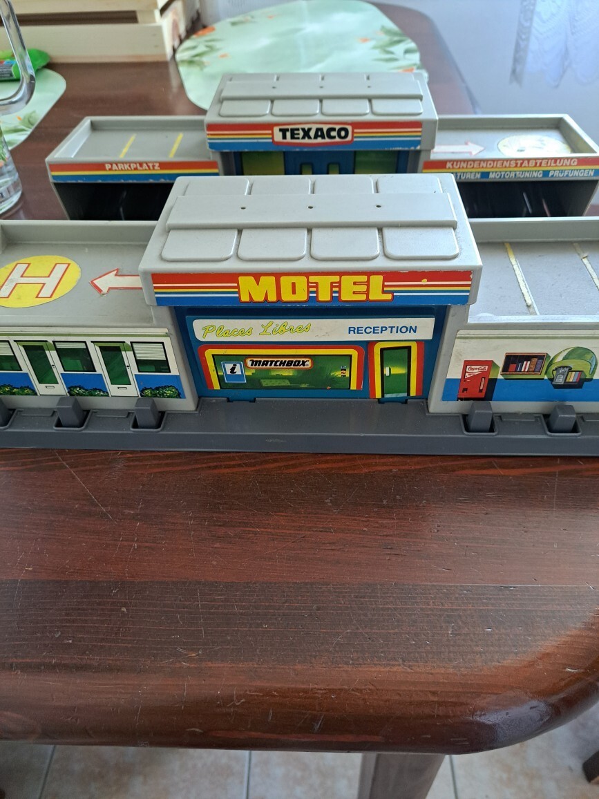 Zestaw matchbox carry case garage lata 80 CC18 Kraków Kup teraz na