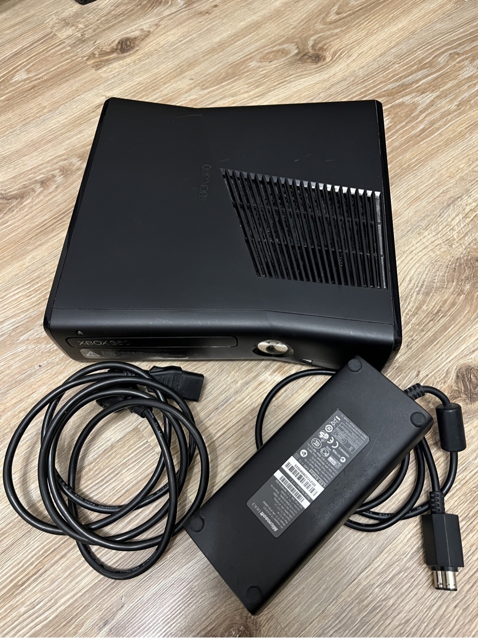 Konsola Xbox 360 zestaw z padem gry zadbana Olsztyn Kup teraz na