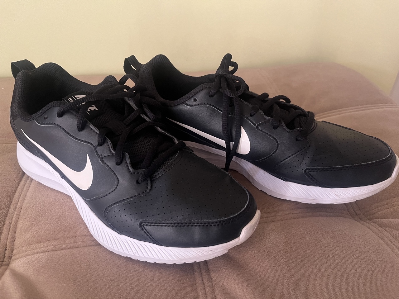 Buty męskie Nike Todos seria VH2 roz. 40 czarny Biłgoraj Kup teraz