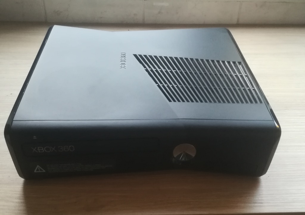 XBOX 360 S MODEL 1439 250HDD Czyżowice Licytacja na Allegro Lokalnie