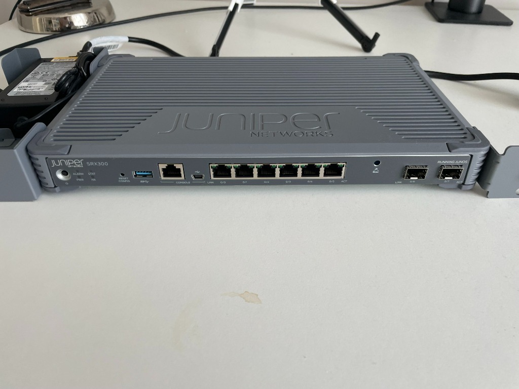 Juniper SRX300 + rack mount kit Warszawa Kup teraz na Allegro Lokalnie