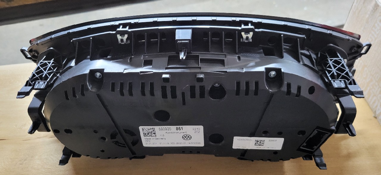 ПРИБОРНА ПАНЕЛЬ GOLF 7 5G0920861 