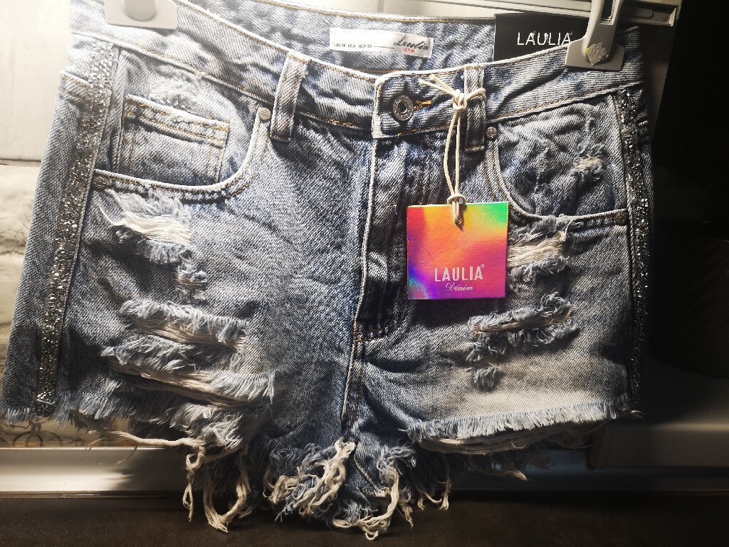 Krótkie jeansowe spodenki z przetarciami laulia | Czapury | Kup teraz na  Allegro Lokalnie