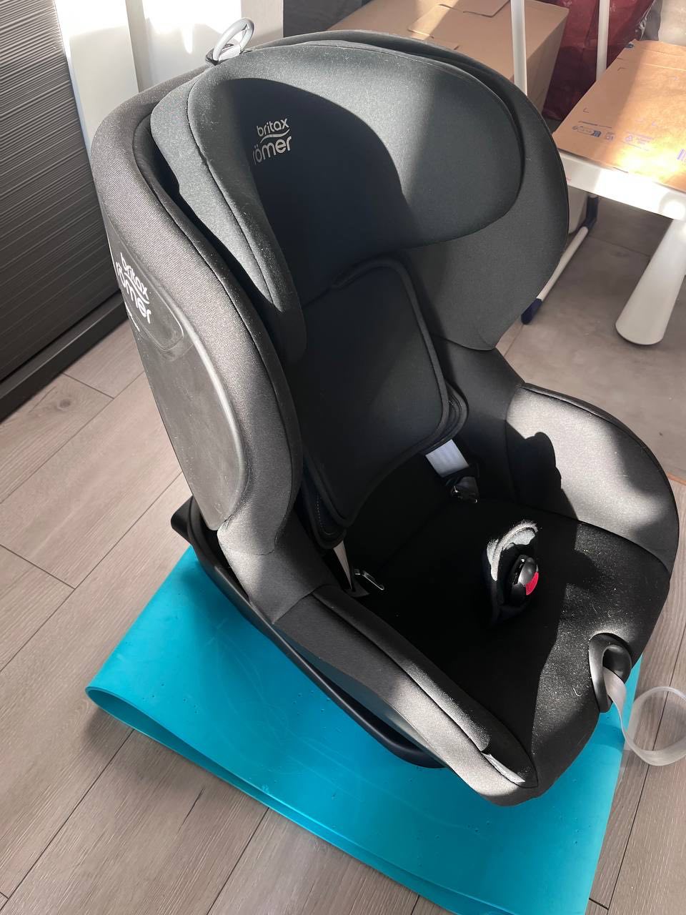 Britax Romer Trifix 2 i-Size - 76-105 cm - Storm Gray