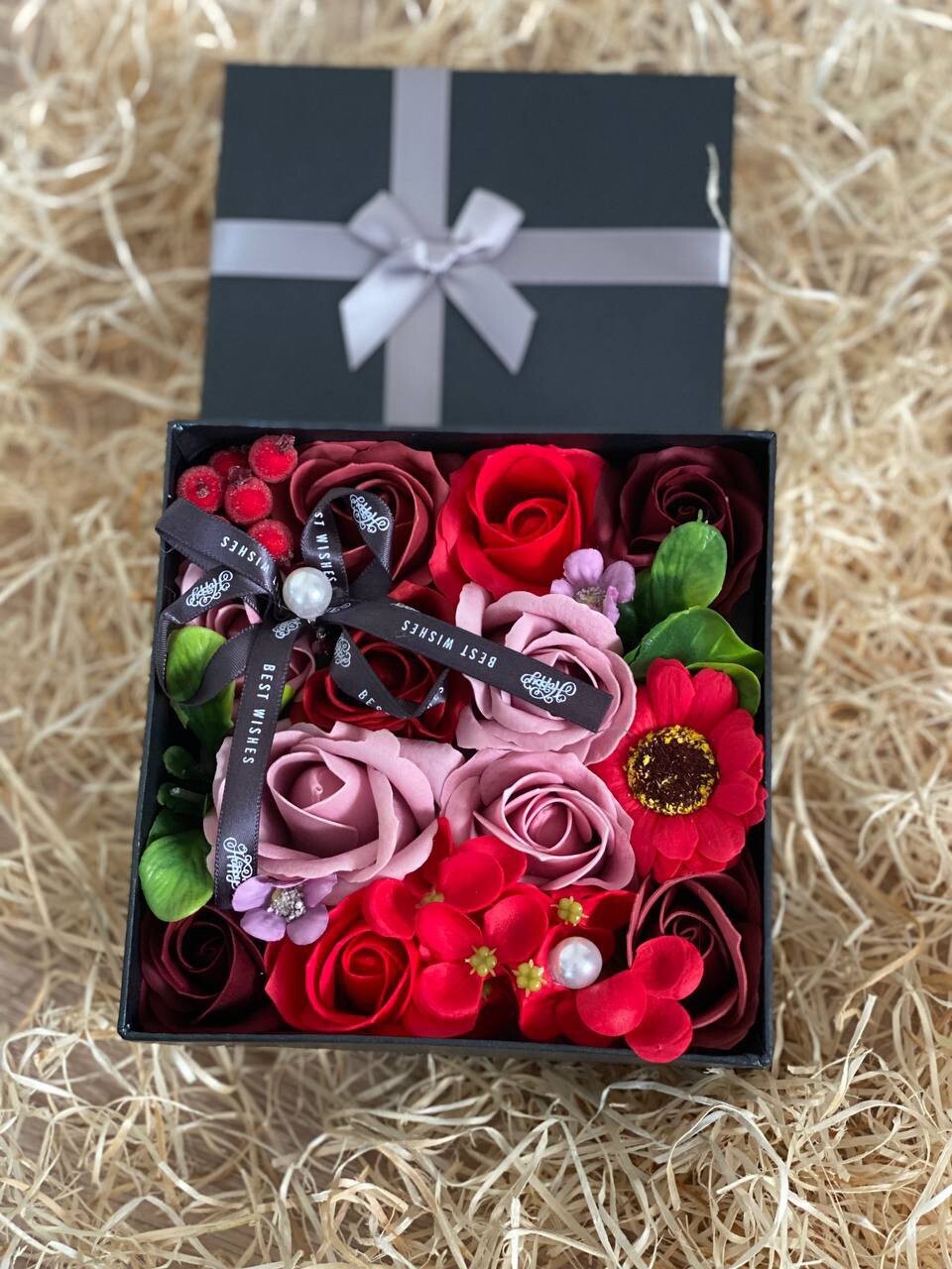 Zdjęcie oferty: Mydlane zapachowe róże w box prezent na walentynki