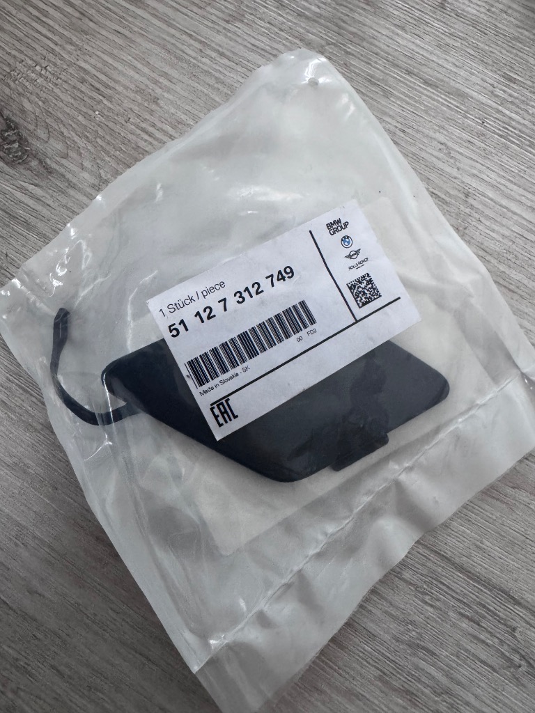 BMW F31 ЗАГЛУШКА ФАРКОПУ БАМПЕРА ЗАД 51127312749 