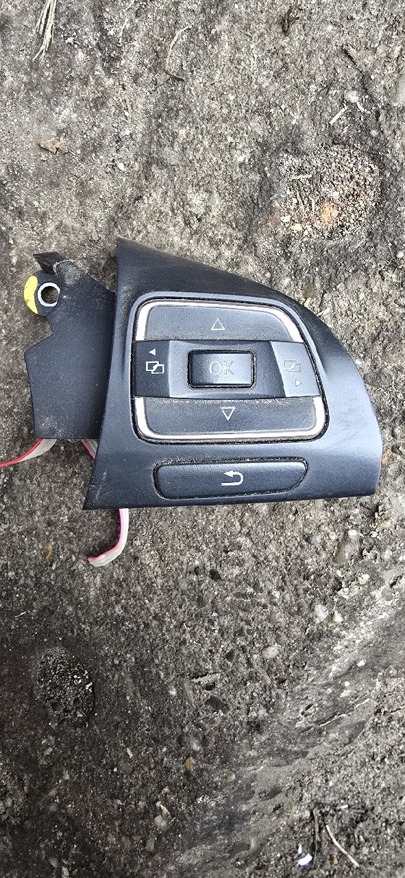 ПЕРЕМИКАЧ КЕРМА БАГАТОФУНЦІЯ VOLKSWAGEN 3C8959538F ПАСАТ B7 