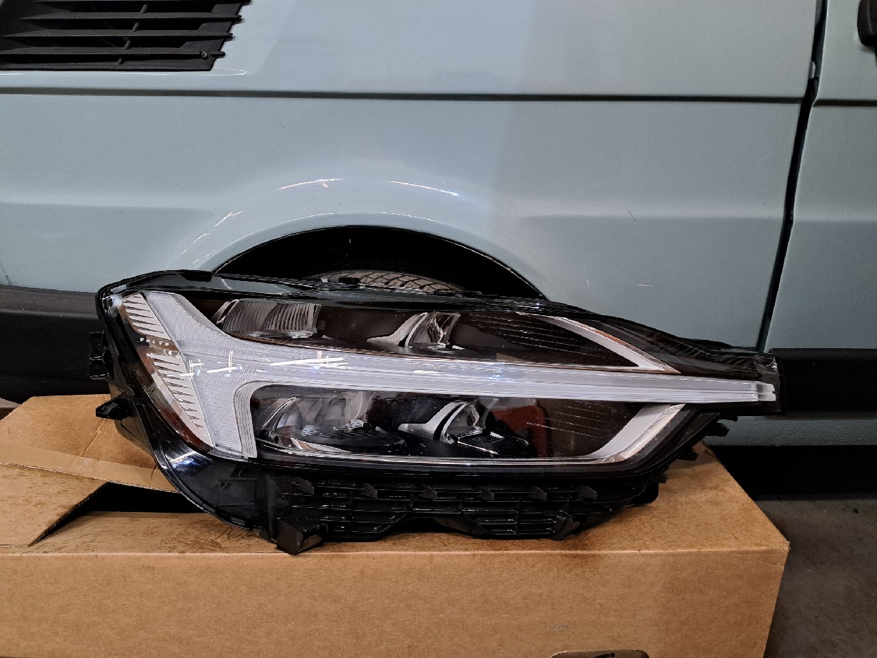 ФАРА VOLVO XC60 II MID LED (СВІТЛОДІОД) ПРАВА 31420412 