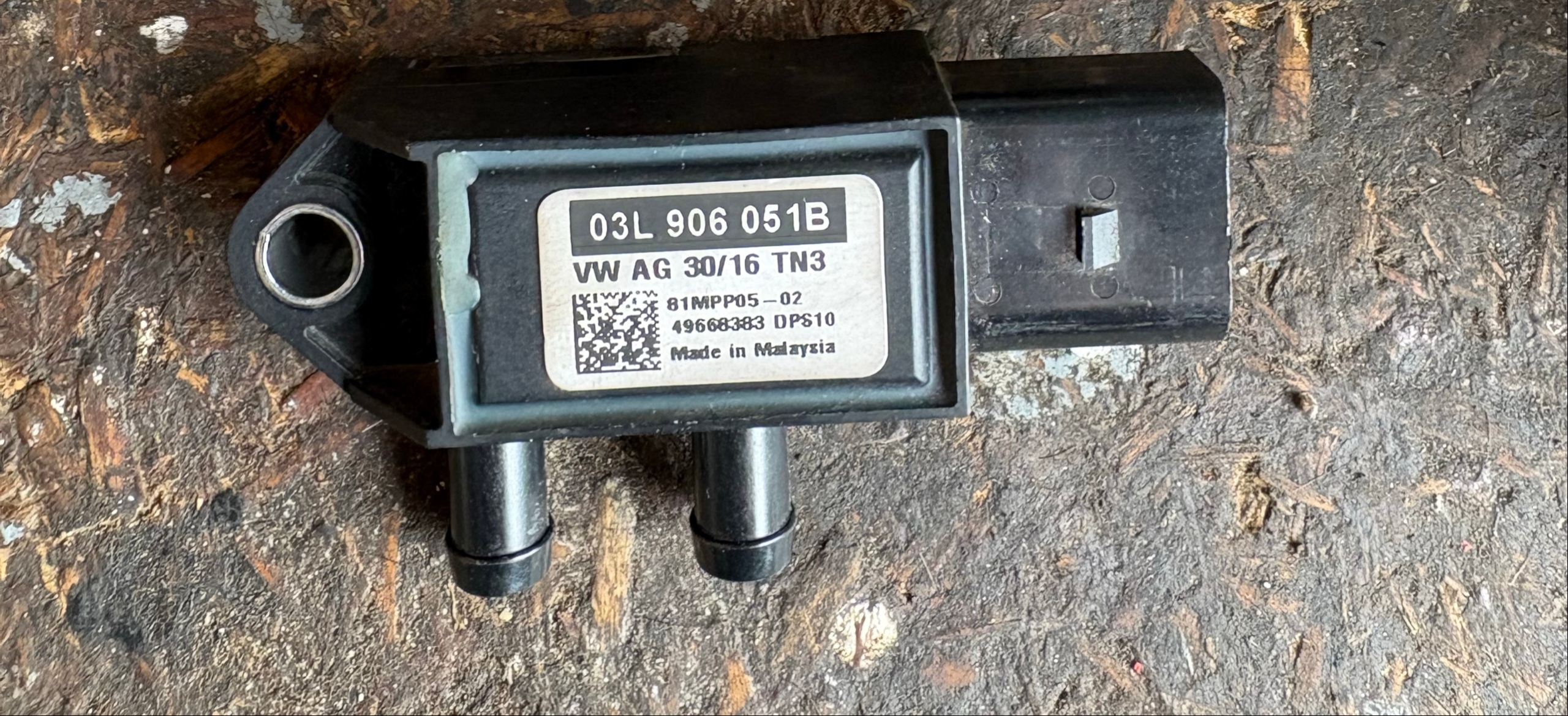 ДАТЧИК ТИСКУ DPF САЖОВИЙ 03L906051B 