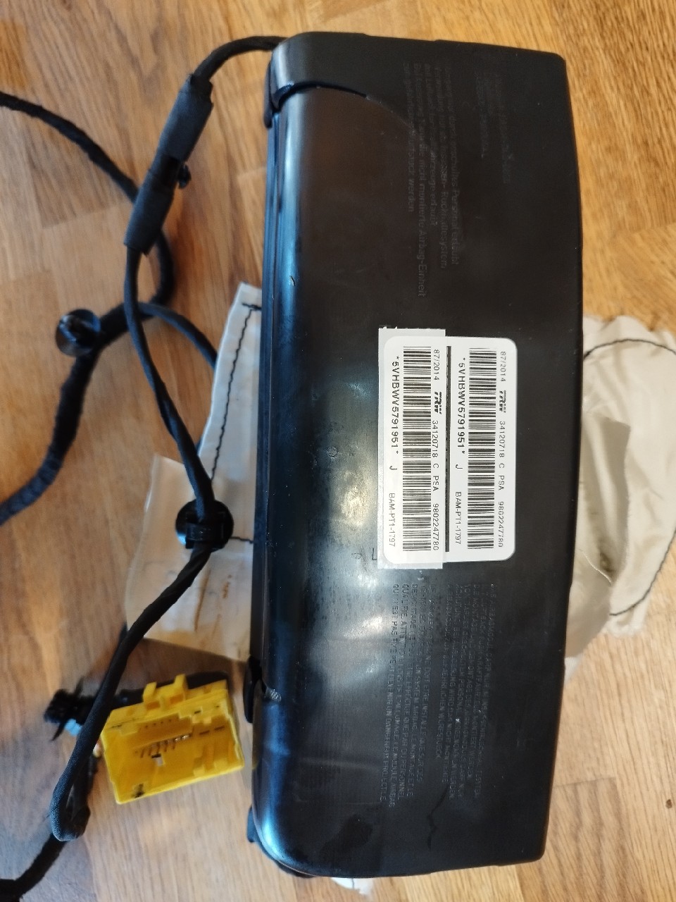 ПОДУШКА СИДІННЯ ПРАВА CITROEN PEUGEOT TRW 9802247780 
