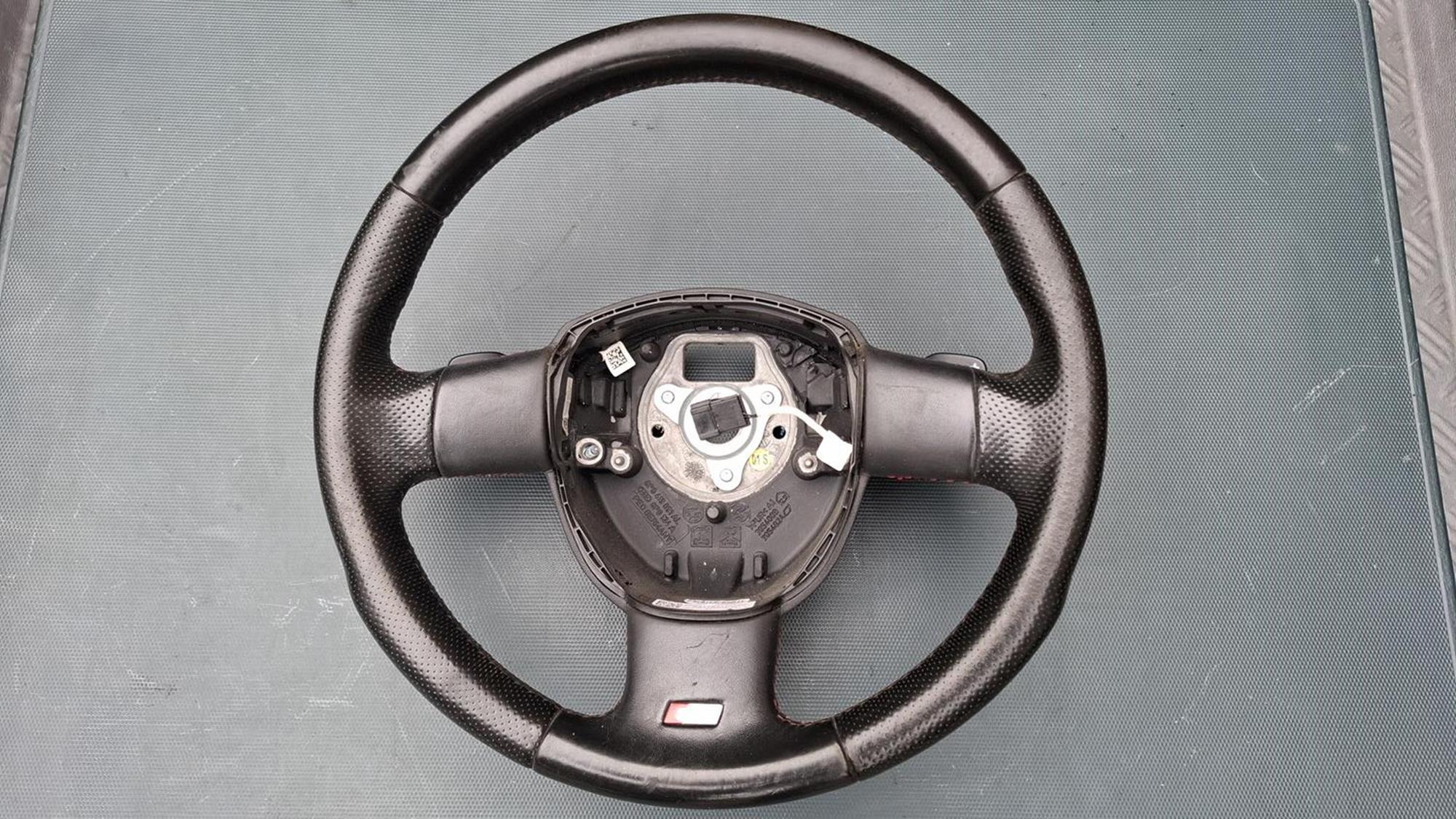 КЕРМО S ТРОСА AUDI 8P0419091AL A3 8P A4 B7 2005 РІК ЛОПАТКІ 
