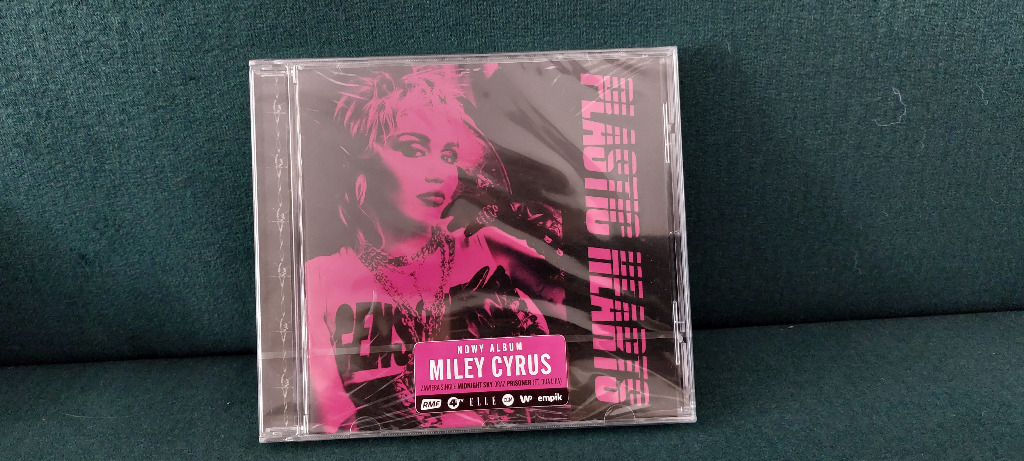 Miley Cyrus PLASTIC HEARTS CD