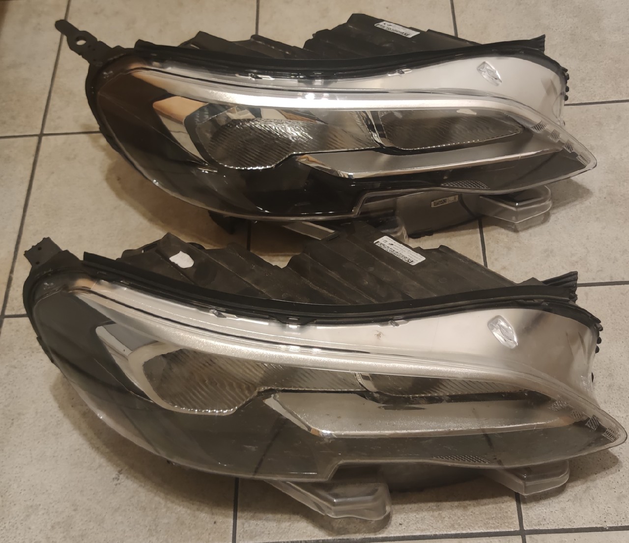 PEUGEOT EXPERT 3 ФАРА ПРАВА ПЕРІД 9808572580-00 
