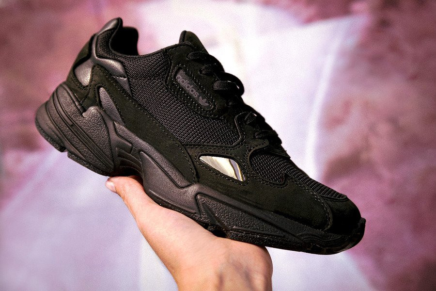 adidas falcon w g26880