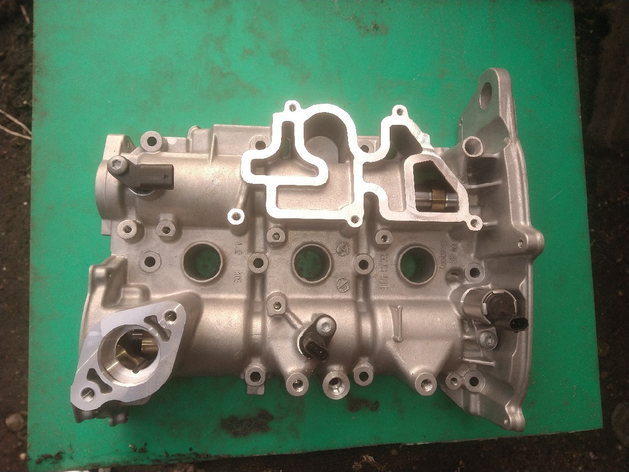 КРИШКА КЛАПАНІВ VW 05C 103 479B 