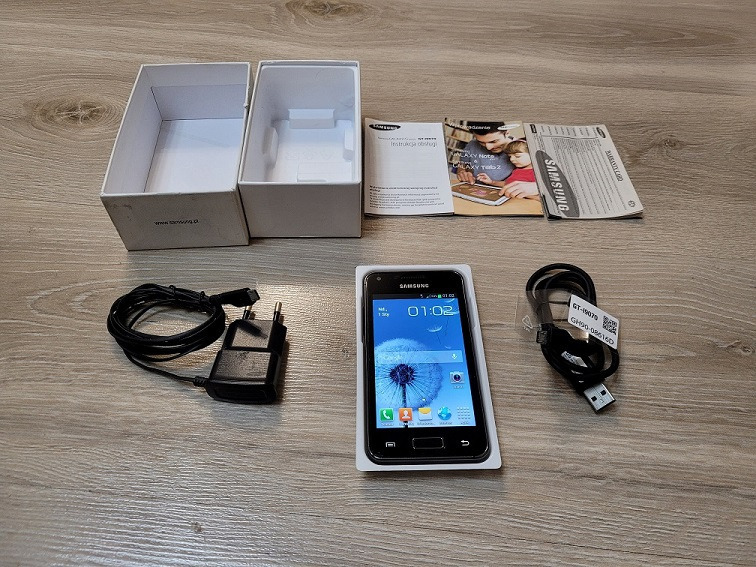 Samsung Galaxy S Advance GT-i9070 8GB kompletny | Kielce | Kup teraz na ...