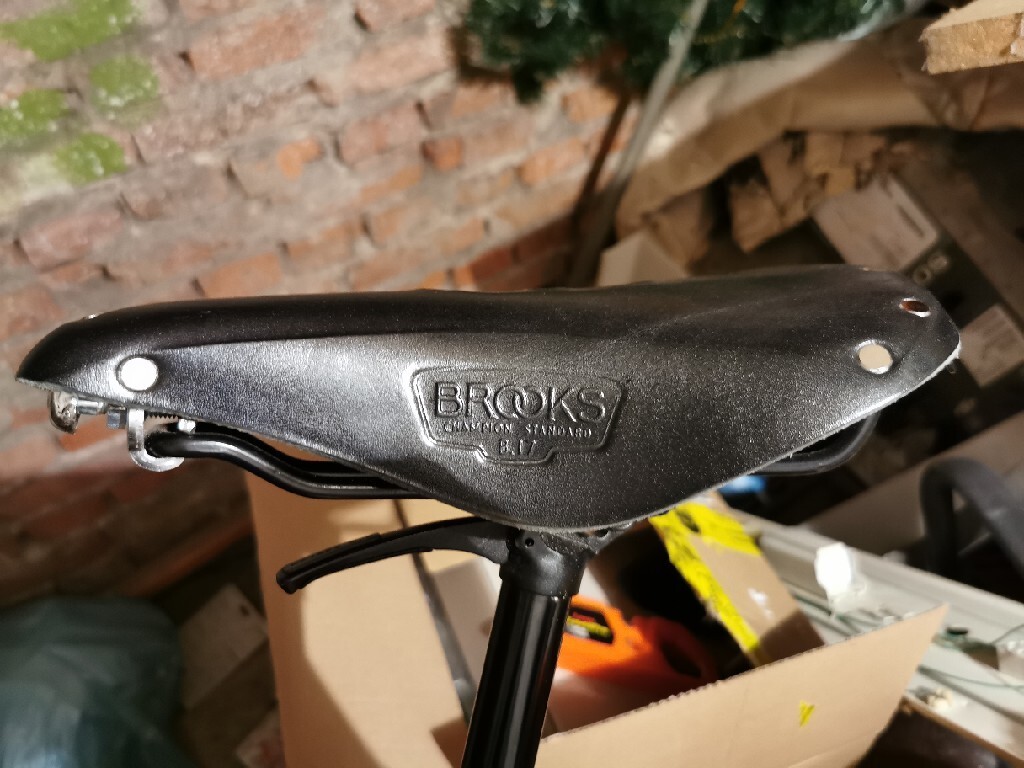 brooks b17 classic
