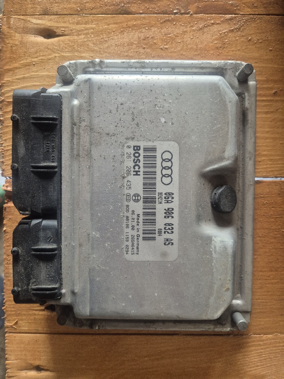 БЛОК КЕРУВАННЯ ДВИГУНА AUDI A3 S3 8L 1.8 ТУРБО 06A906032AS 0261206435 