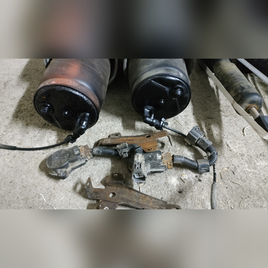 Zawieszenie pneumatyczne toyota land cruiser 120 | Bełżyce | Kup teraz ...