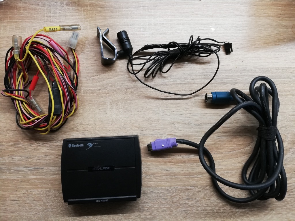 Alpine KCE400BT Moduł Bluetooth Audio Streaming Stare Budy Kup