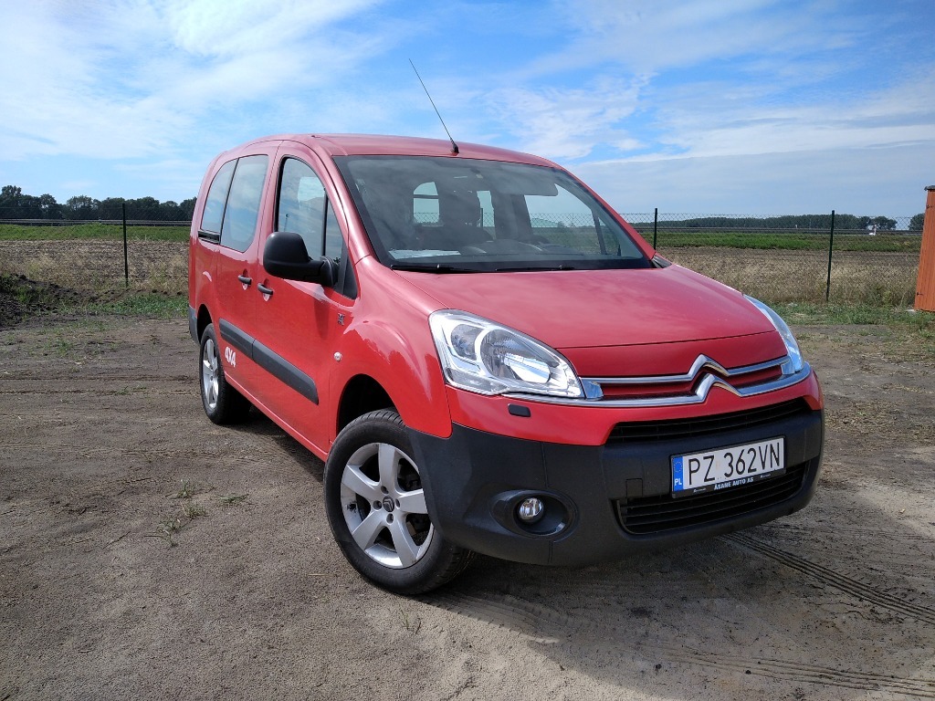 Peugeot partner citroen berlingo 4x4 trek dangel Cena