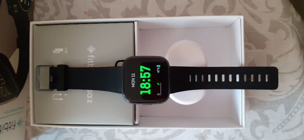 Zdjęcie oferty: Smartwatch. Fitbit versa2