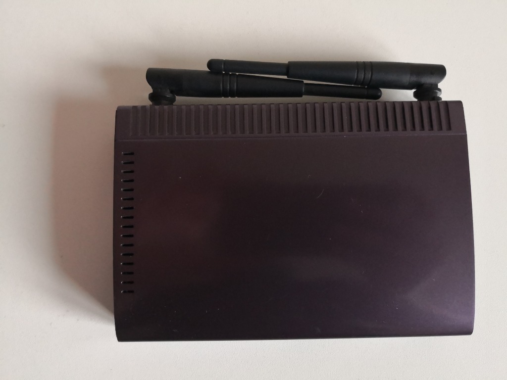 ROUTER DOVADO 4GR 4GR WirelessN 4G/LTE Gigabit Łódź Licytacja na