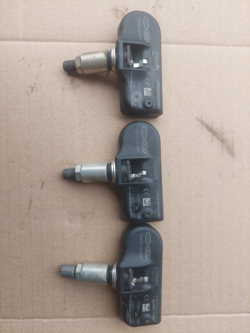 ДАТЧИК ТИСКУ КОЛЕСА HYUNDAI KIA 3 VNT. 52933-2L600 