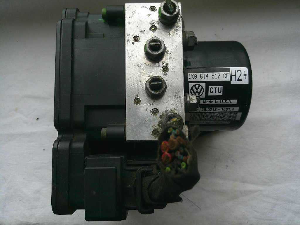 НАСОС ABS VW SEAT SKODA AUDI 1K0614517CE 1K0907379AT 