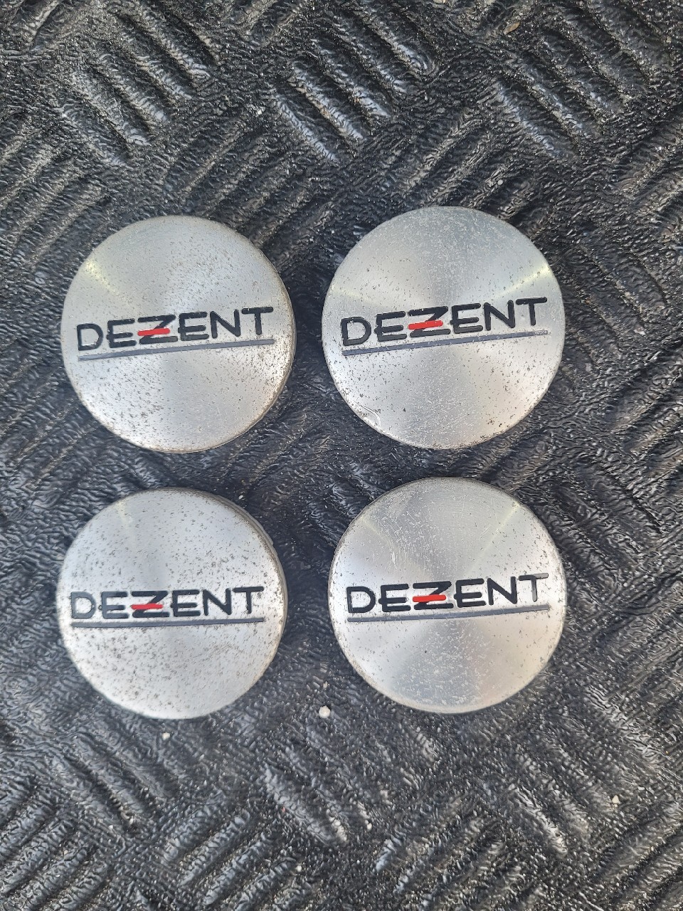 КОВПАЧКИ ЗАГЛУШКИ DEZENT N07 4SZT. 