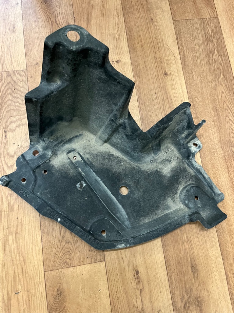 ЗАХИСТ ДНА ПРАВА 58399-76010 LEXUS UX 250H F SPORT 