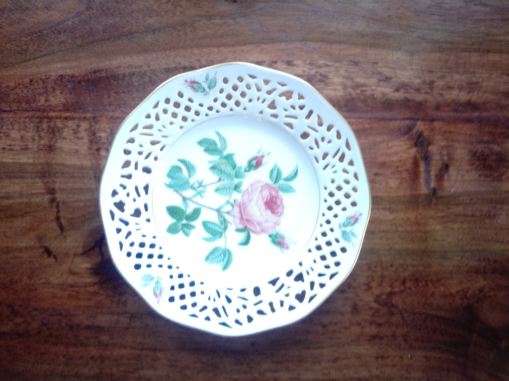 Zdjęcie oferty: porcelanowy talerz ażurowy Bavaria wiszący róże 3