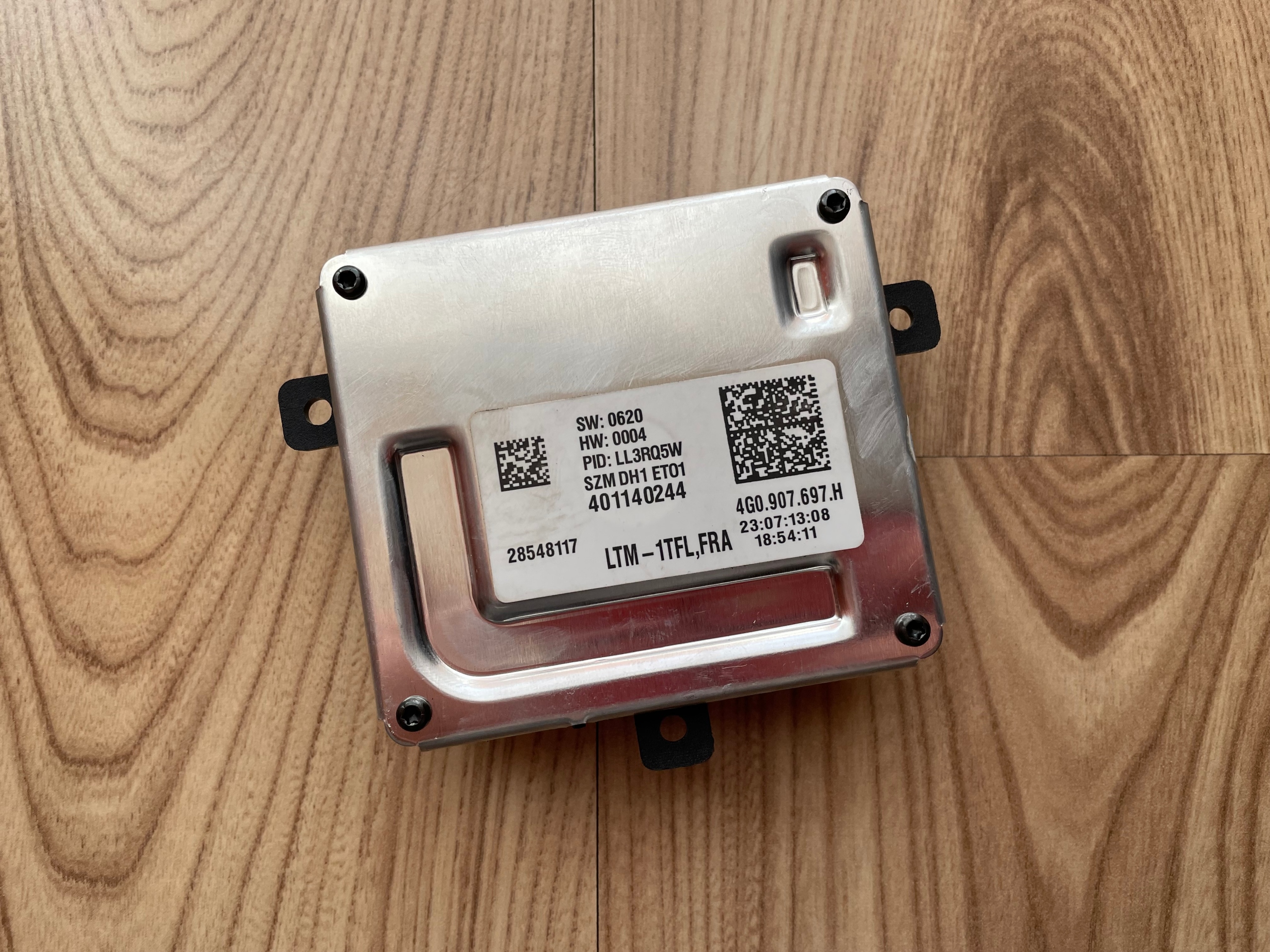МОДУЛЬ БЛОК КЕРУВАННЯ ПЕРЕТВОРЮВАЧ ФАРИ ПЕРІД LED (СВІТЛОДІОД) VW ПАСАТ AUDI OE 4G0907697H 