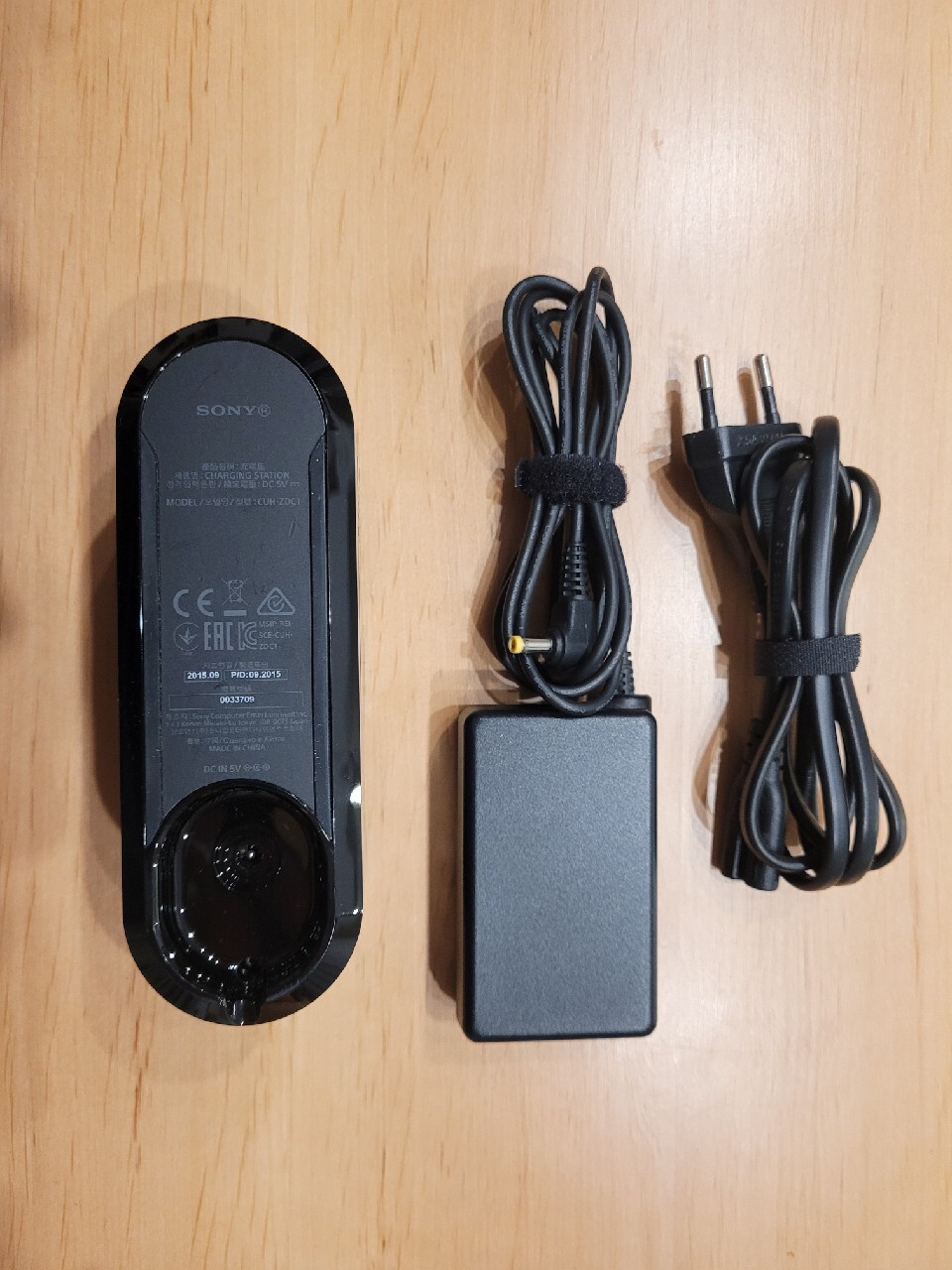 PlayStation 4 Charging Station (CUHZDC1) Wrocław Kup teraz na