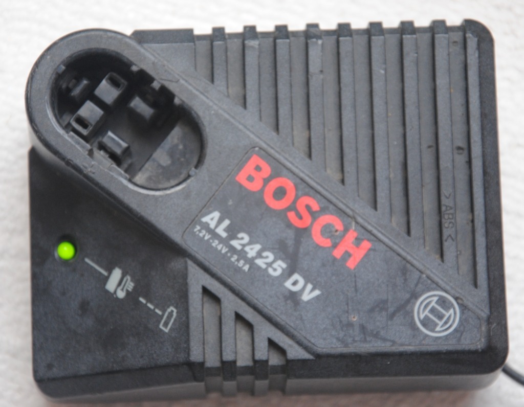Ładowarka Bosch AL 2425 DV 7,2-24V 2,5A | Warszawa | Licytacja na ...