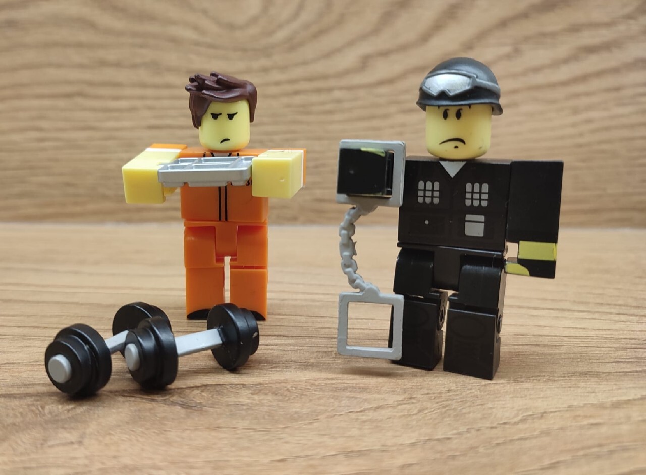 Figurki Roblox Policjant i Złodziej | Gdańsk | Kup teraz na Allegro ...