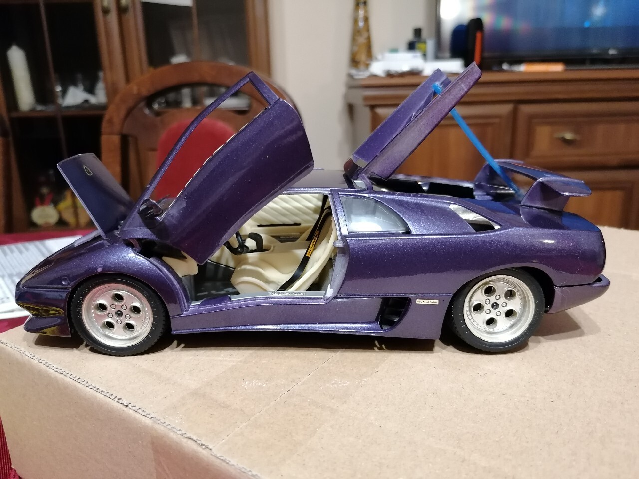 SALE／104%OFF】 maisto ランボルギーニ ディアブロ 1 24 ミニカー