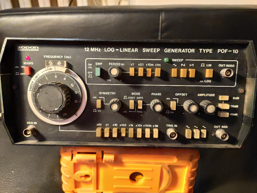 ZOPAN LOGLINEAR SWEEP GENERATOR POF10 Warszawa Licytacja na