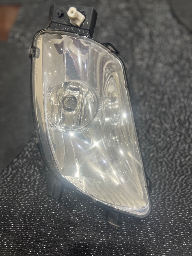 ГАЛОГЕН ПРАВИЙ PEUGEOT 308 T7 PRZEDLIFT. 9680498880 RH 