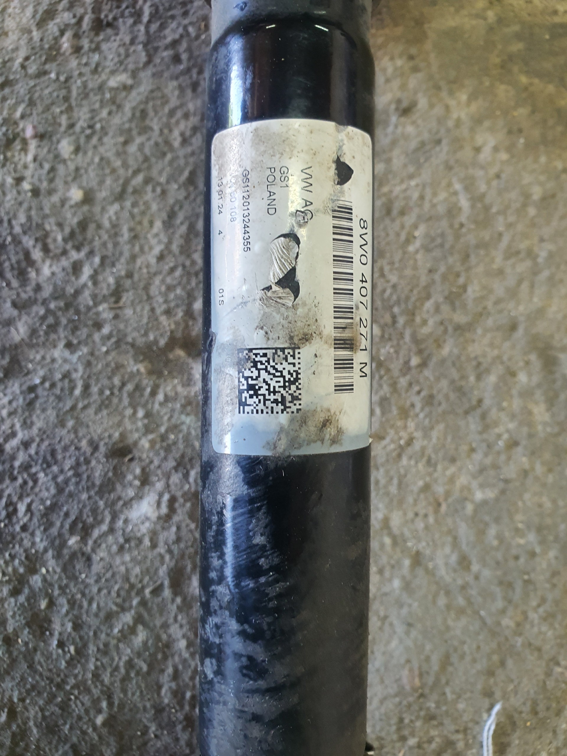 НАПІВВІСЬ AUDI A5 8W F5 A4 B9 8W8 16-24R НАПІВВІСЬ 8W0407271M 