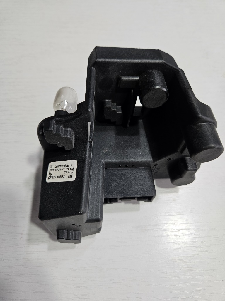 ВКЛАДКА ФАРИ ЗАДНЬОЇ ПРАВИЙ BMW E92 63217174408, 7174408 
