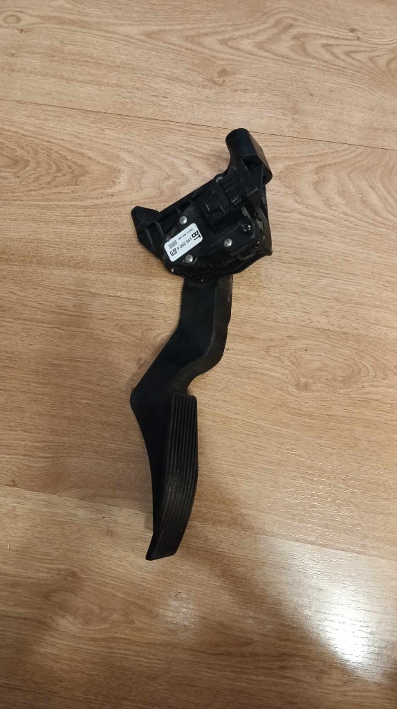 POTENCJOMETR/PEDAL ГАЗУ OPEL ZAFIRA B 9202341 